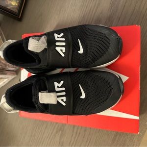 Nike Kids size 12.5 AirMax 270